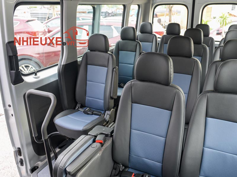 Khoang ghế ngồi hành khách của Hyundai Solati 16 chỗ