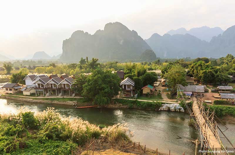Vang Vieng vẻ đẹp của một danh lam thắng cảnh tại Lào