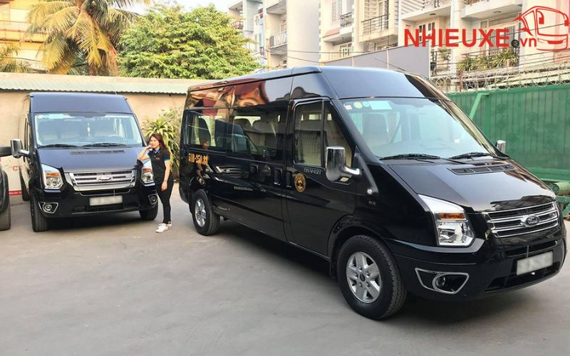 Xe 16 chỗ chạy 100km hết bao nhiêu lít dầu?