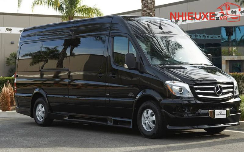 Ngoại thất của Mercedes Sprinter 16 chỗ