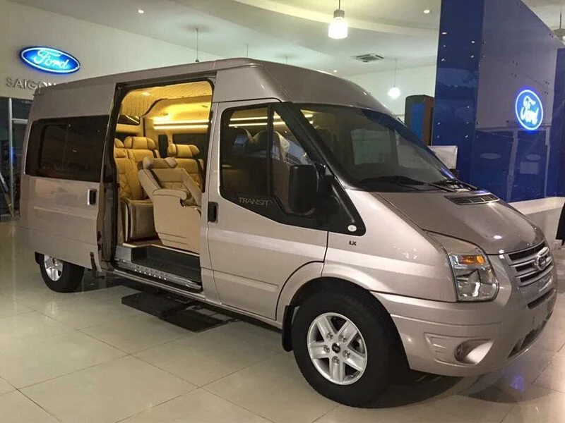 Transit Limousine – Phiên bản Cao Cấp