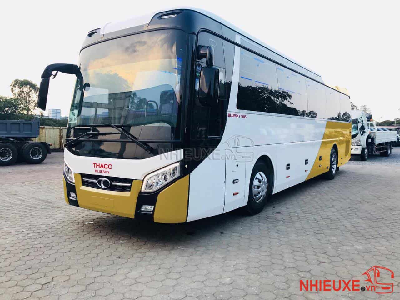 Thuê xe 45 chỗ đi Lào