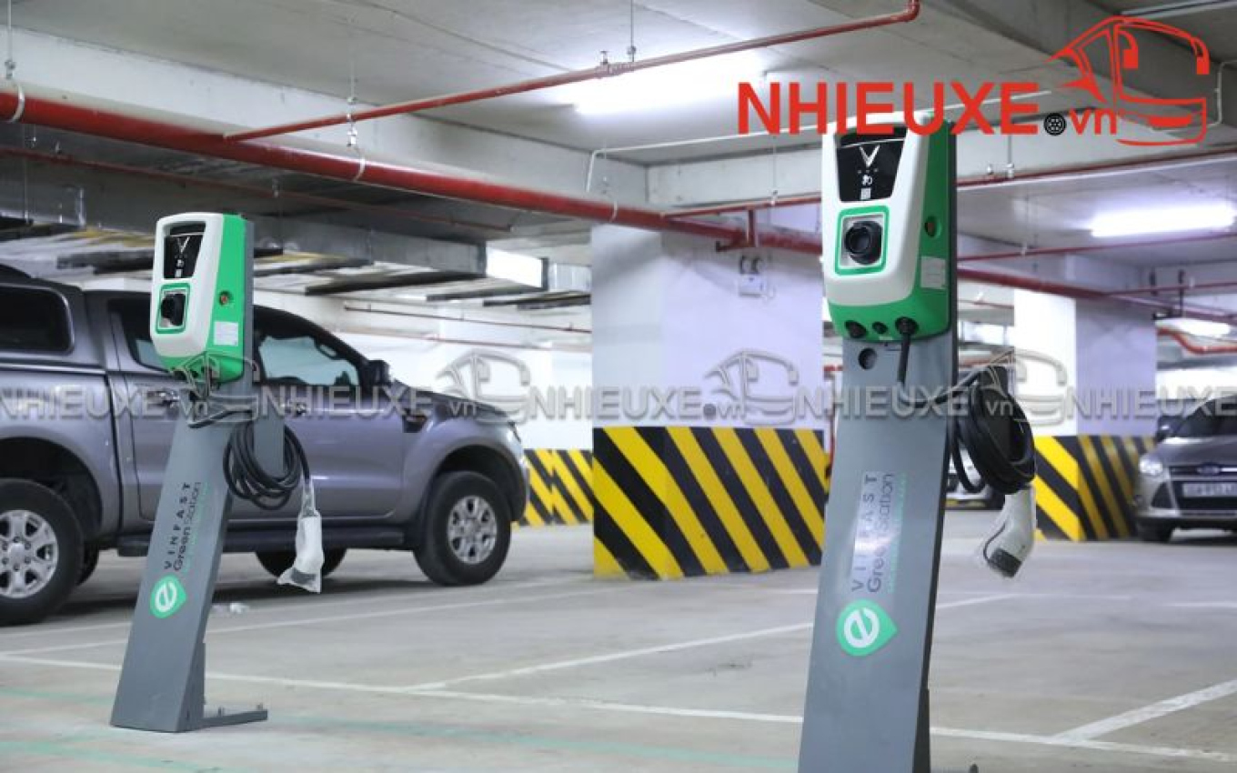 202506/15/cap-nhat-bang-gia-sac-xe-may-dien-vinfast-moi-nhat-opn801.jpg