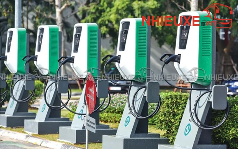 Phí sạc xe máy điện VinFast chi tiết từng dòng