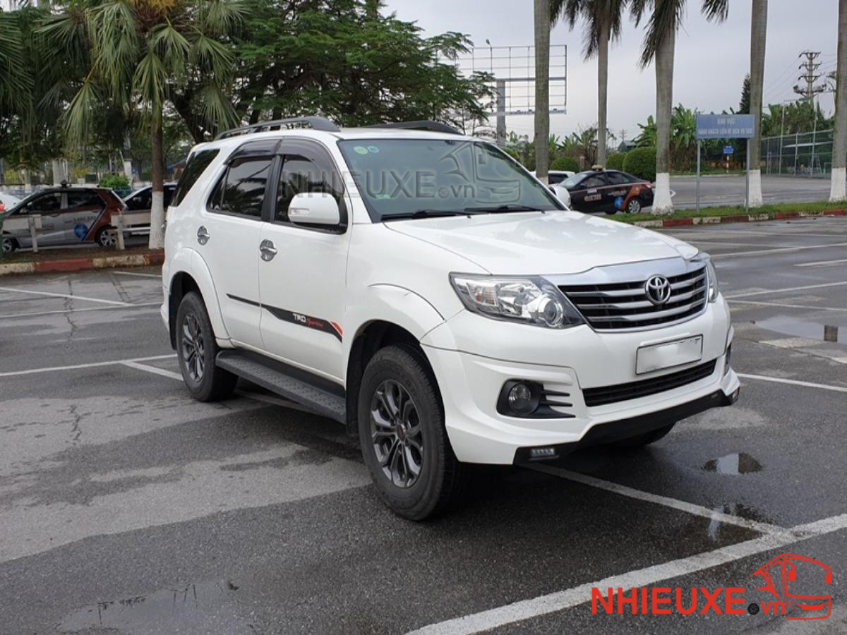 thuê xe 7 chỗ fortuner 2015 suv 