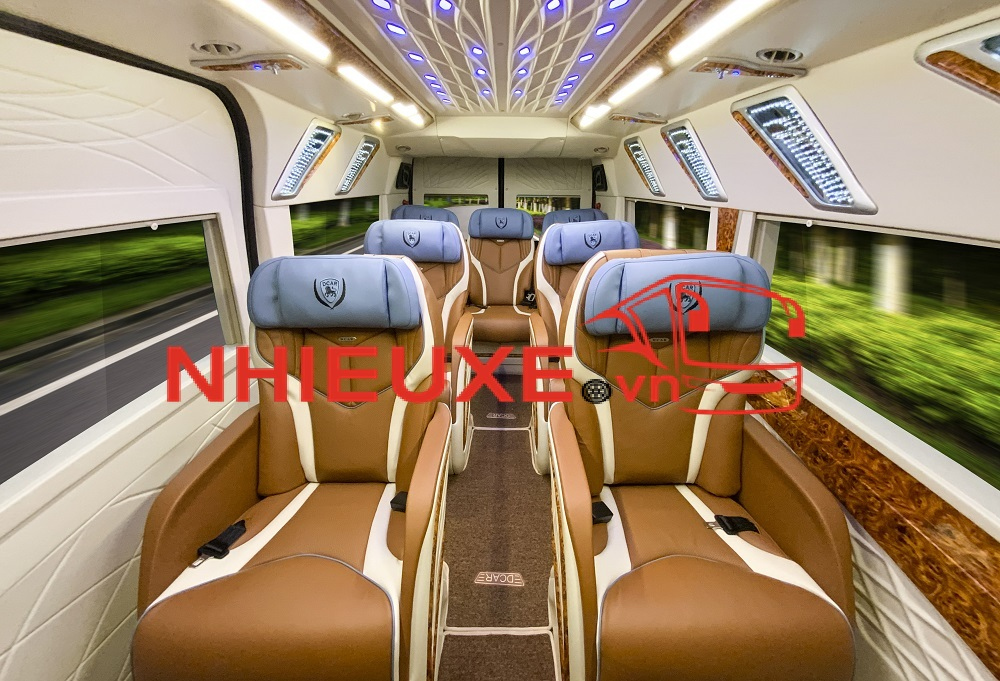 Thiết kế nổi trội và ngoại thất của  Ford Transit Limousine Dcar – Hạng Thương Gia