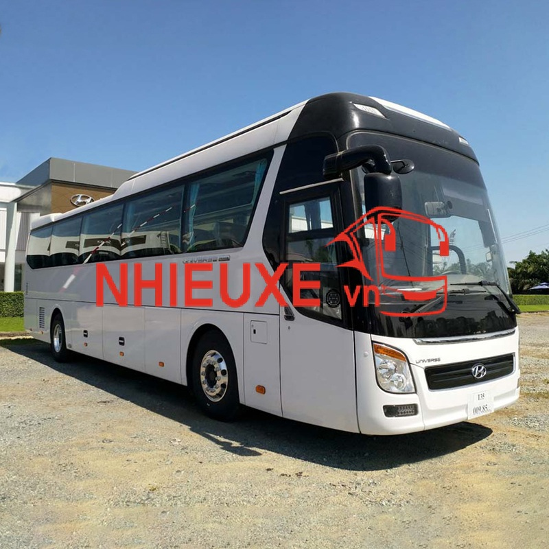 Xe khách Hyundai Universe 45 chỗ