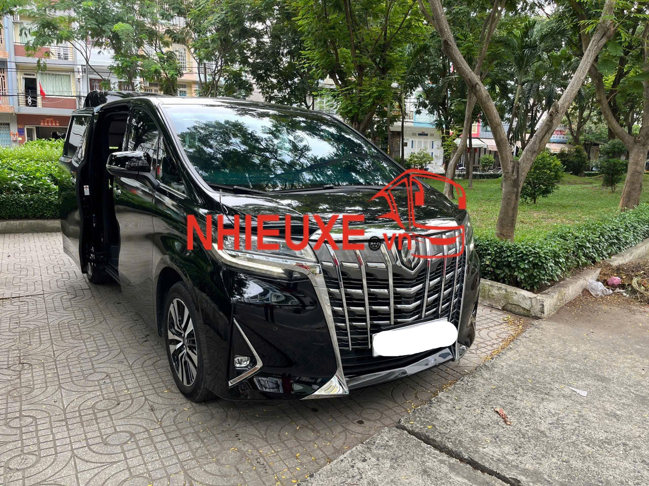Ngoại thất xe Toyota Alphard