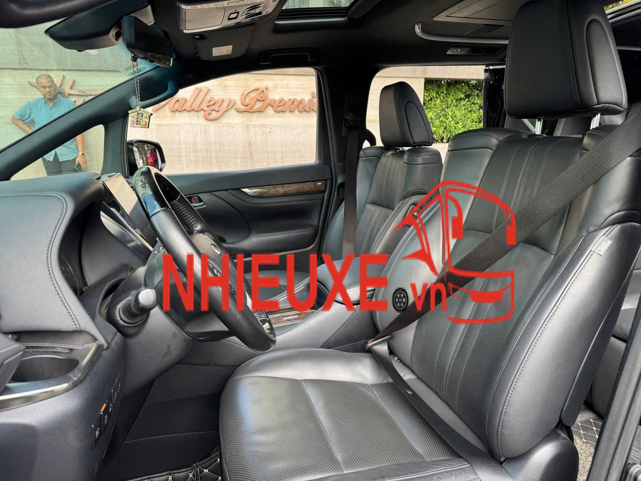 Nội thất xe Toyota Alphard
