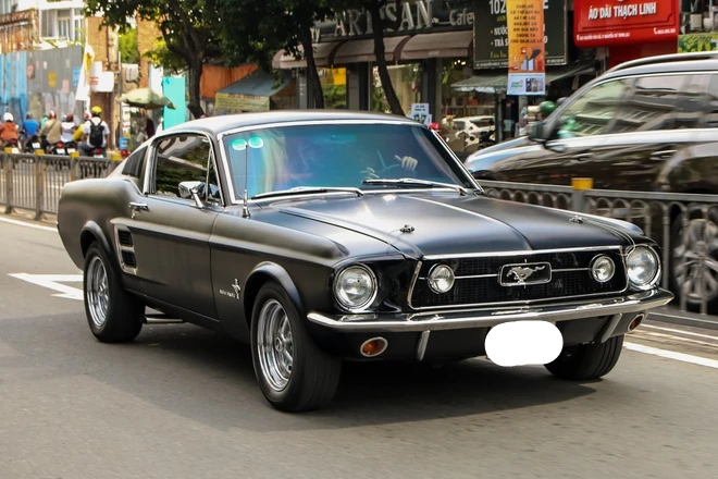 Ford Mustang 