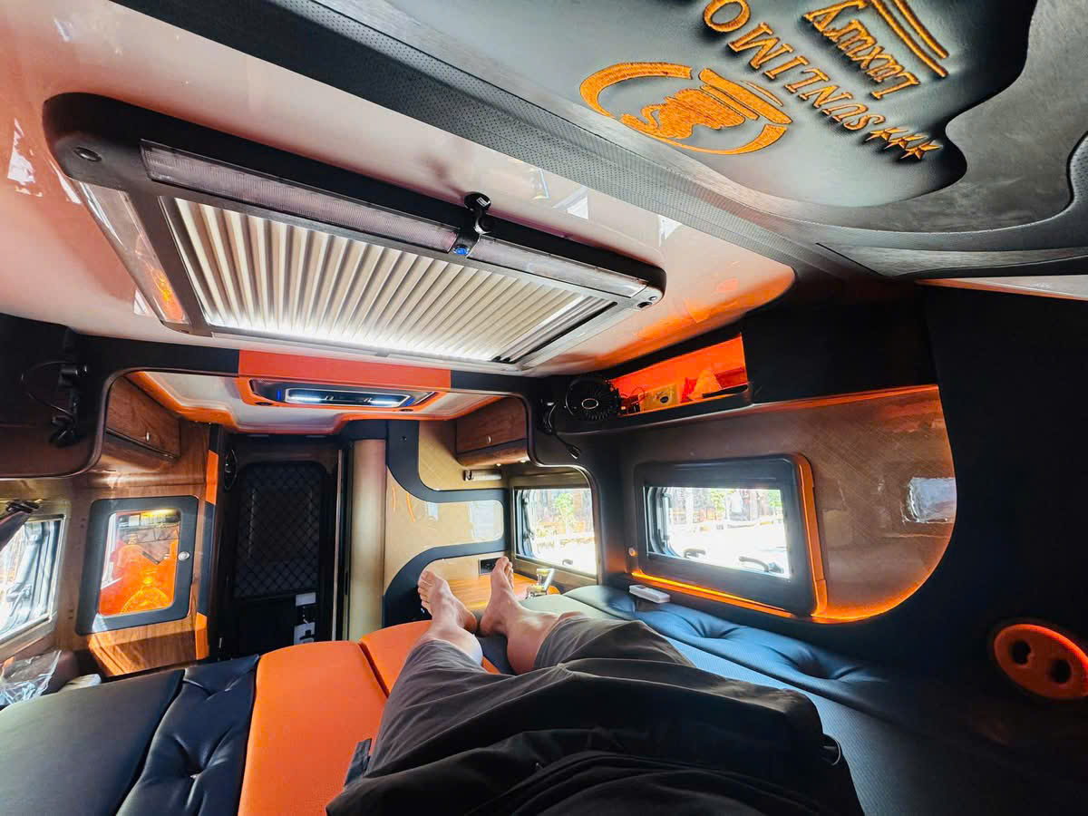 Đoàn dừng chân ở đèo Sơn trà