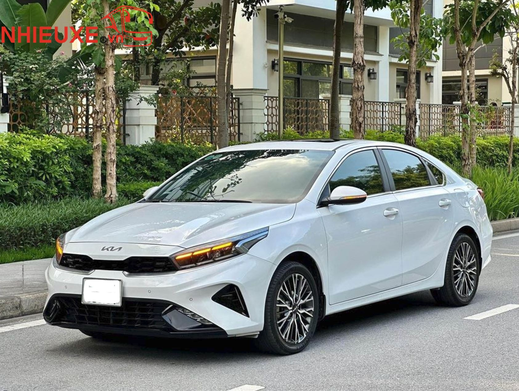 Dịch vụ cho thuê xe 4 chỗ KIA K3 có lái 