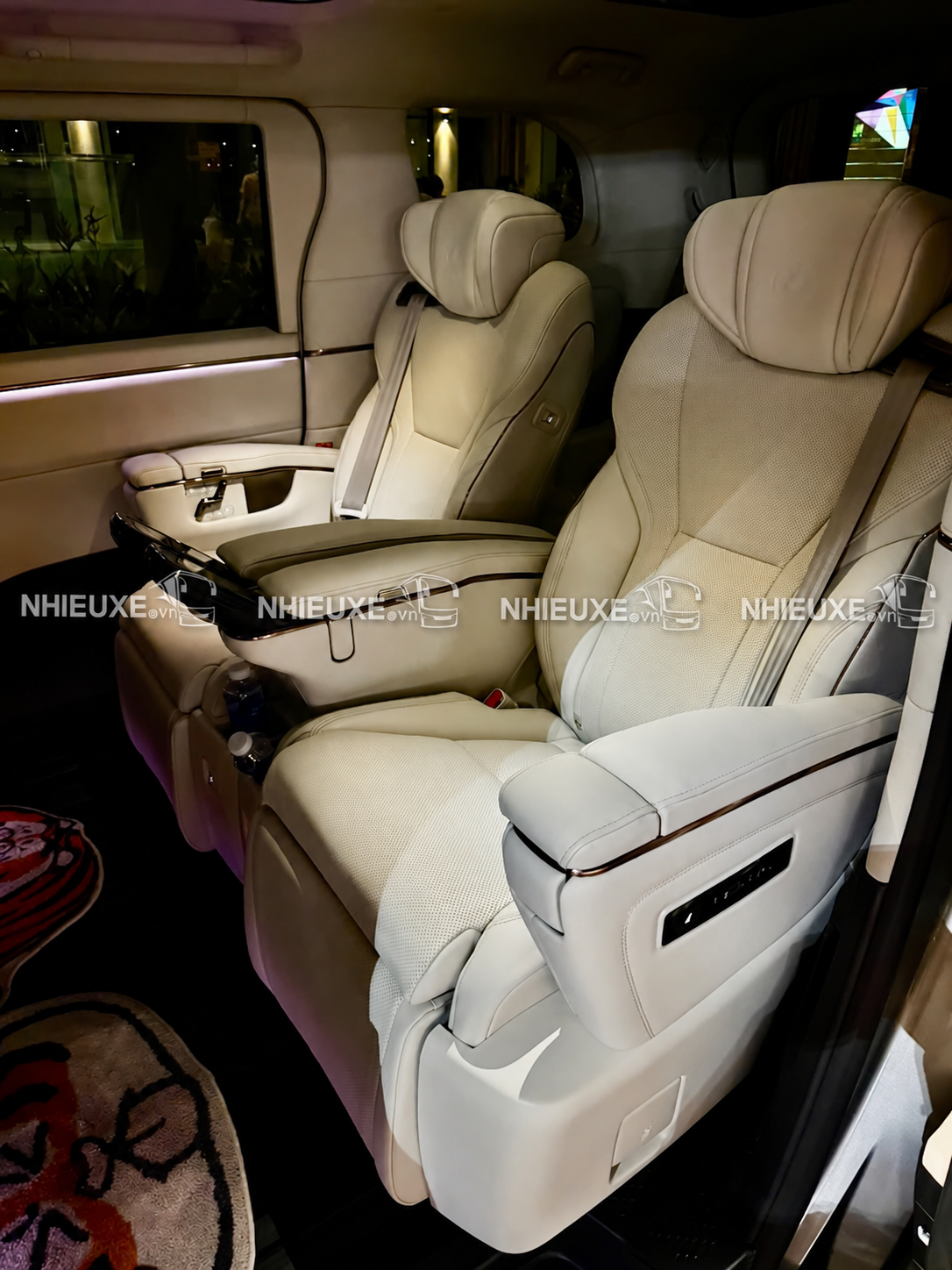 Lexus LM500h