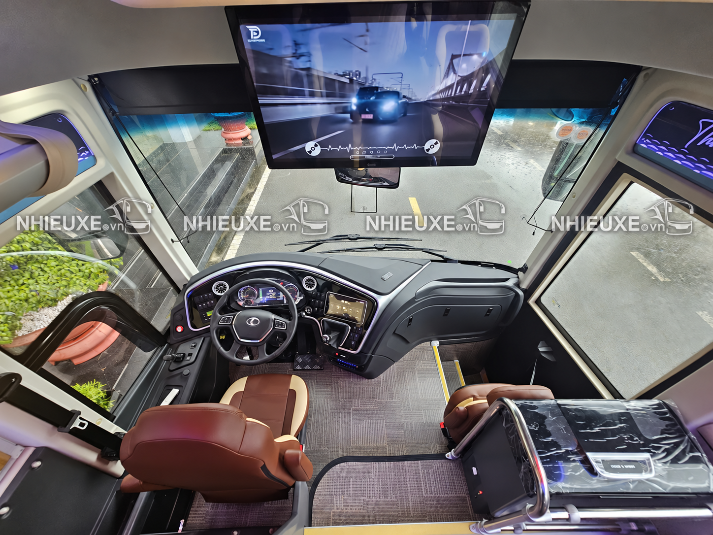 XE LIMOUSINE 22 CHỖ