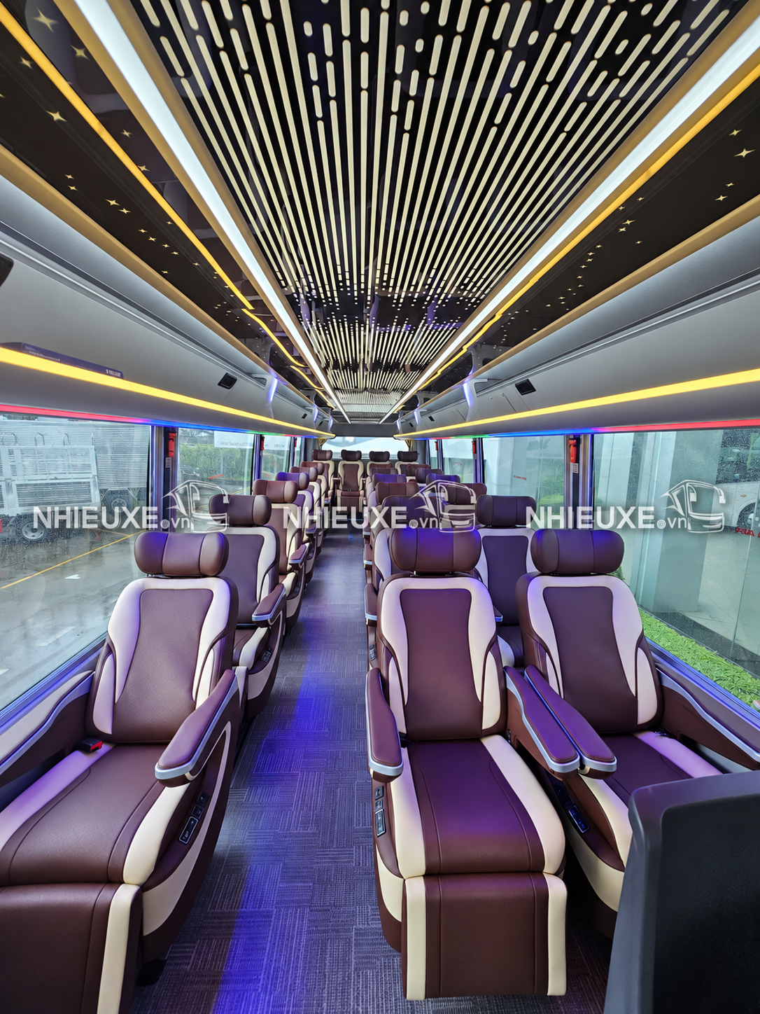 XE LIMOUSINE 22 CHỖ