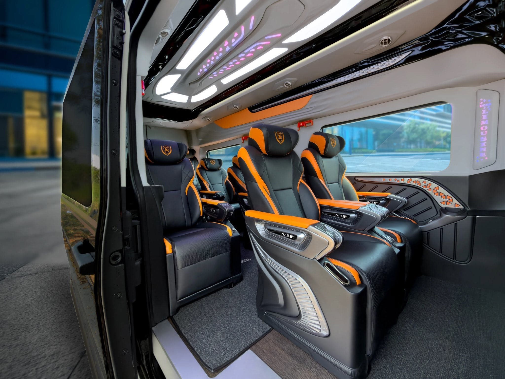 limousine 12 chỗ decar