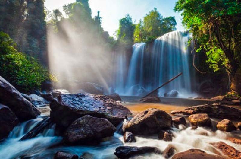 Hình ảnh thác nước đẹp kỳ vĩ tại đất nước Campuchia