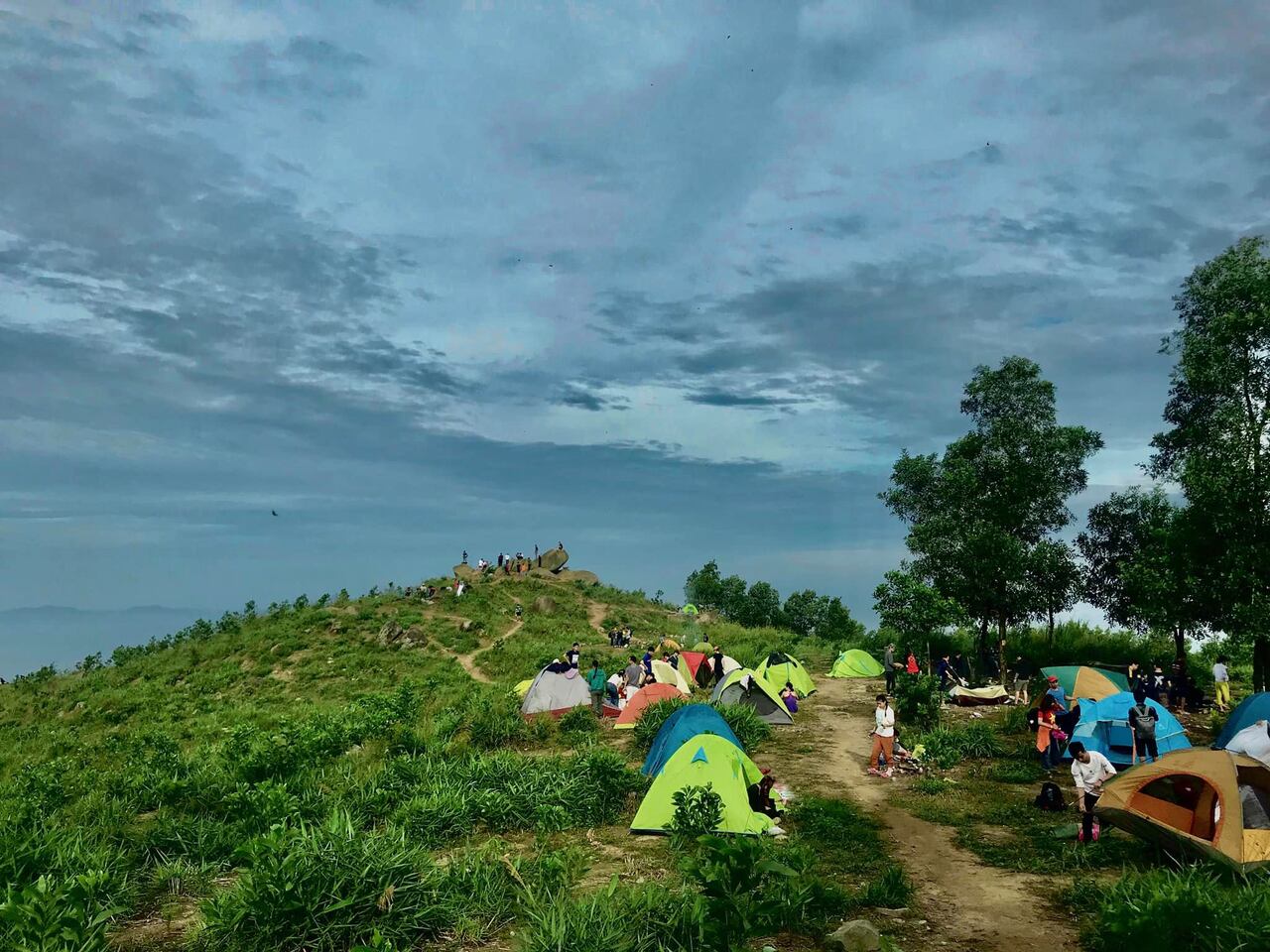 Cắm trại núi Chứa Chan Đồng Nai